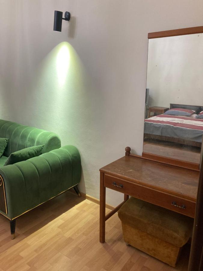 Apartment Kostava 10 Батуми Екстериор снимка