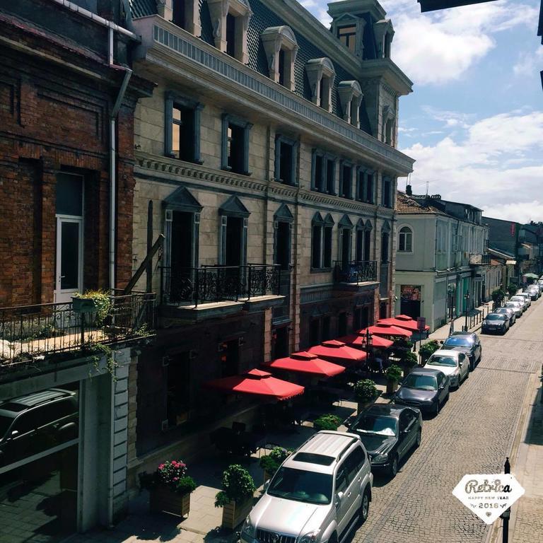 Apartment Kostava 10 Батуми Екстериор снимка